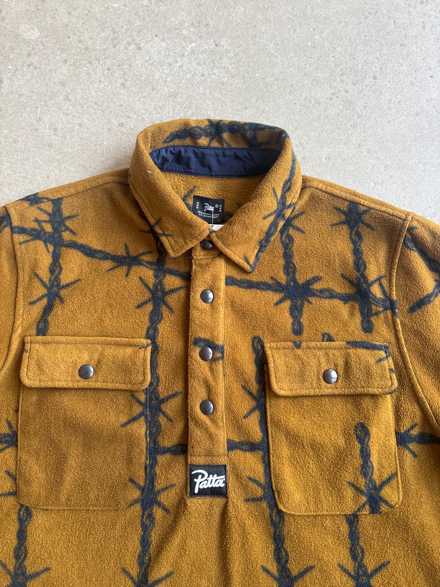 Patta Barbed Wire Fleece Mustard L