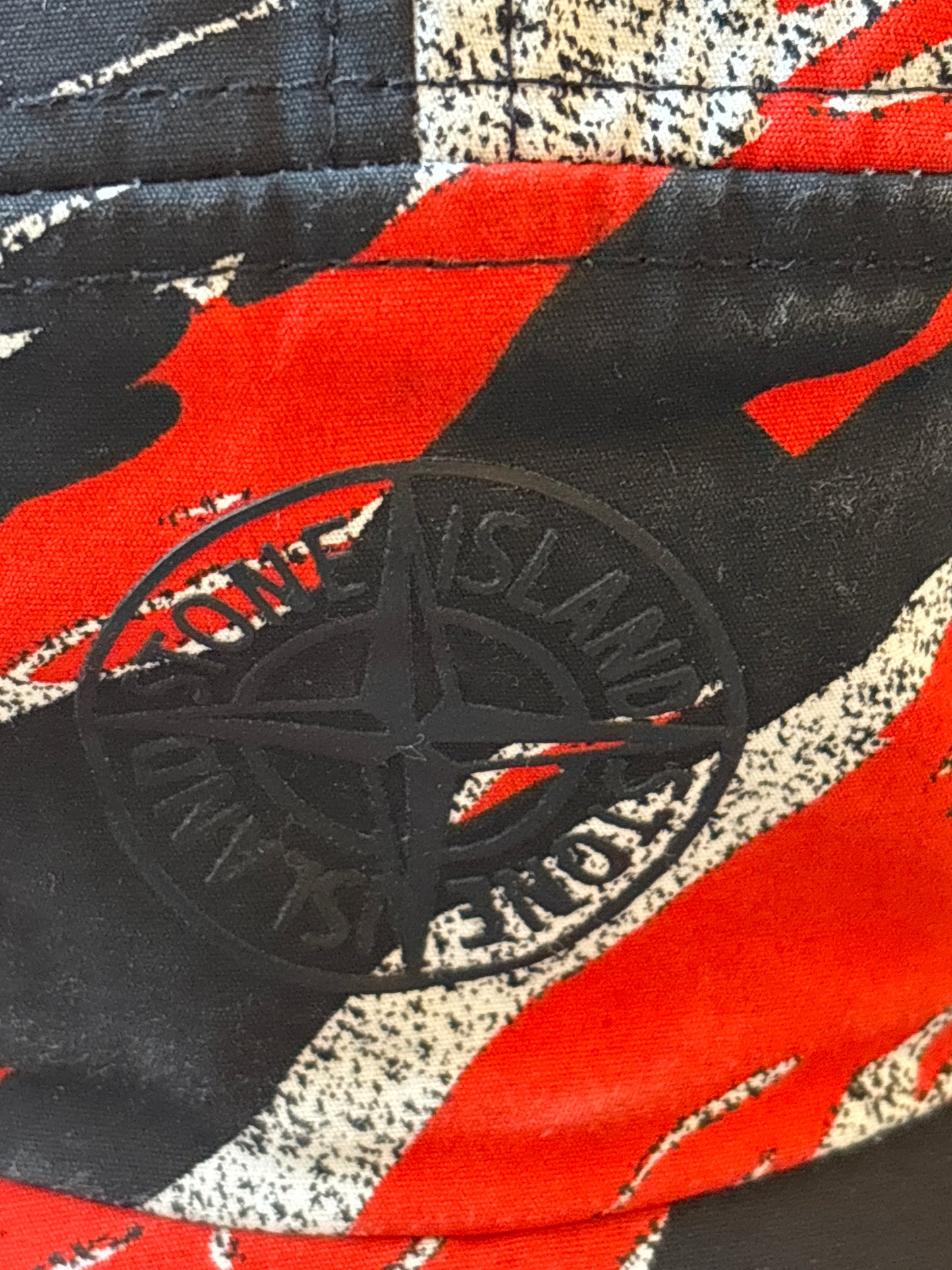 stone island 5 panel red camo