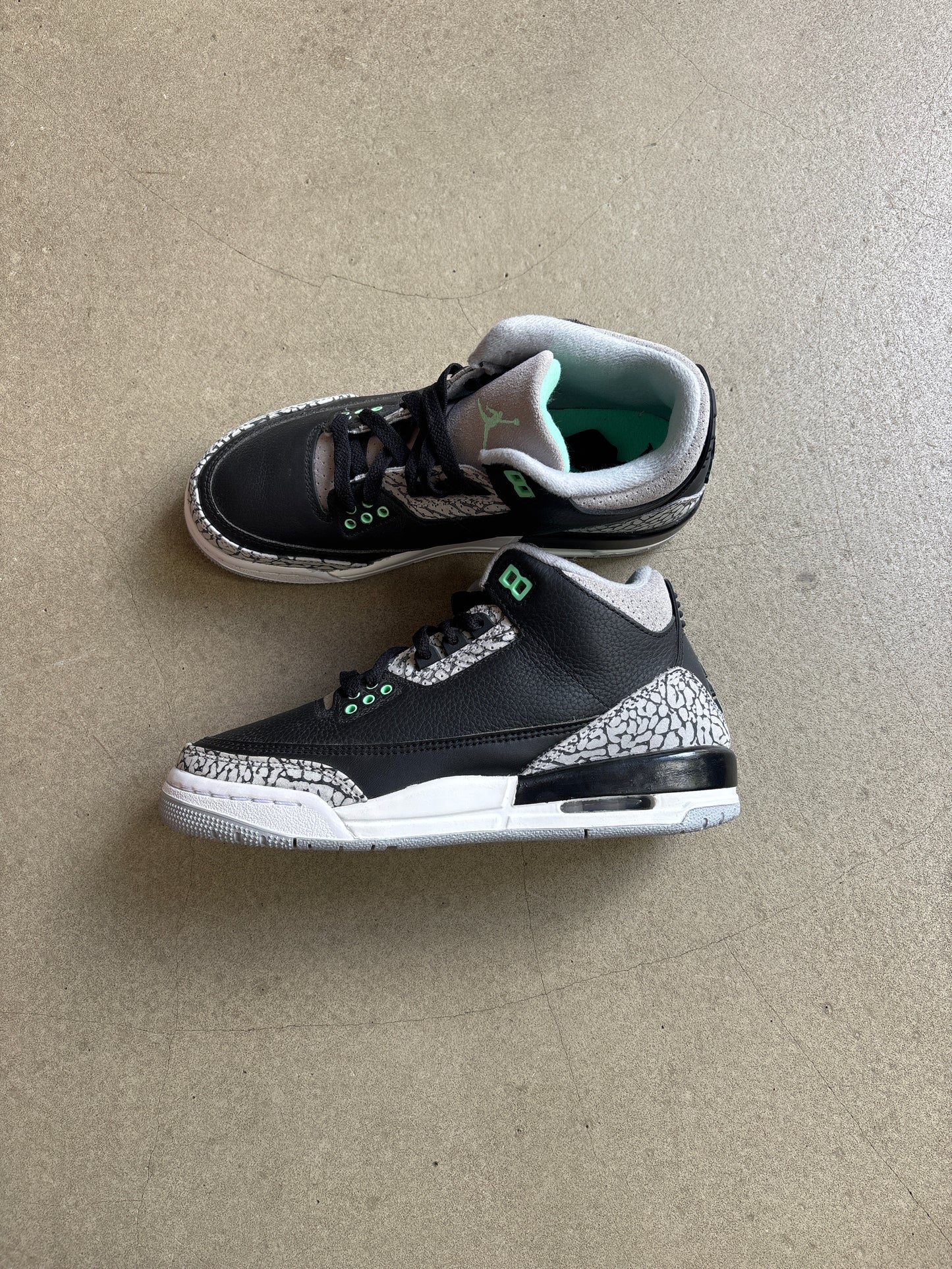 Jordan 3 Green Glow