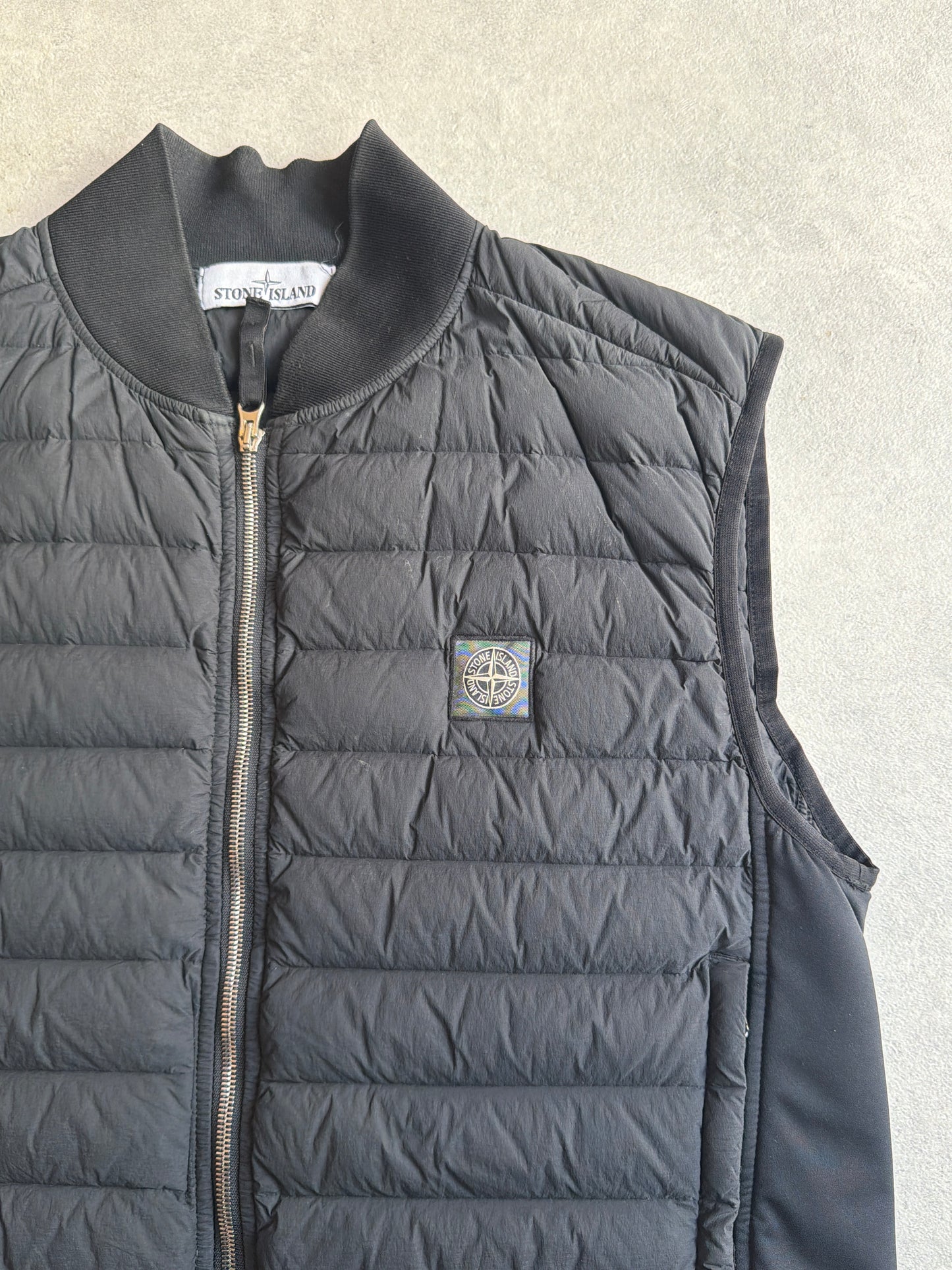 Stone Island Loom Woven Down Chambers Stretch Nylon - TC Bodywarmer Black Large