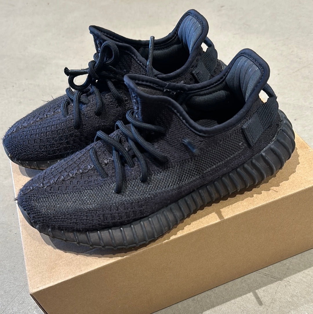 Adidas Yeezy Boost 350 V2 Black 37 1/3