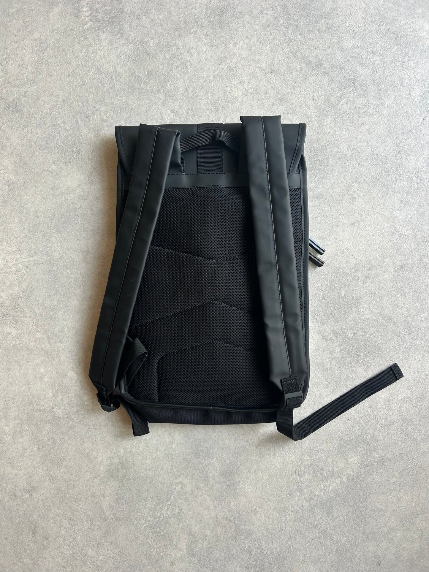 Rains Trail Rugzak Black