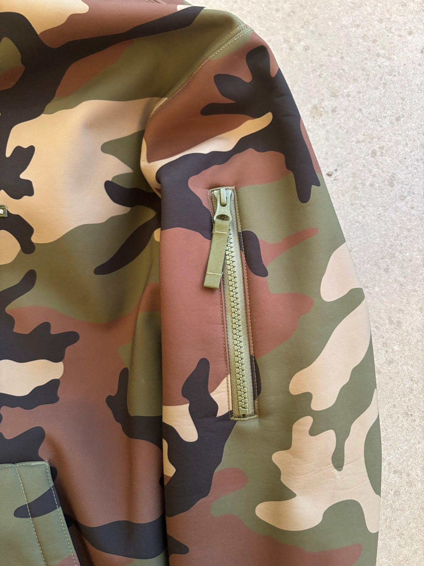 Supreme FW23 Gore-tex Windstopper Camo Medium