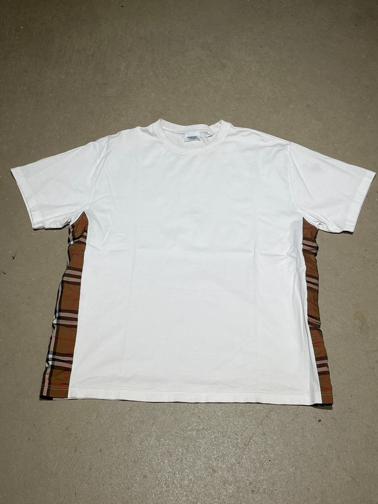 Burberry Checkered Side Tee White L