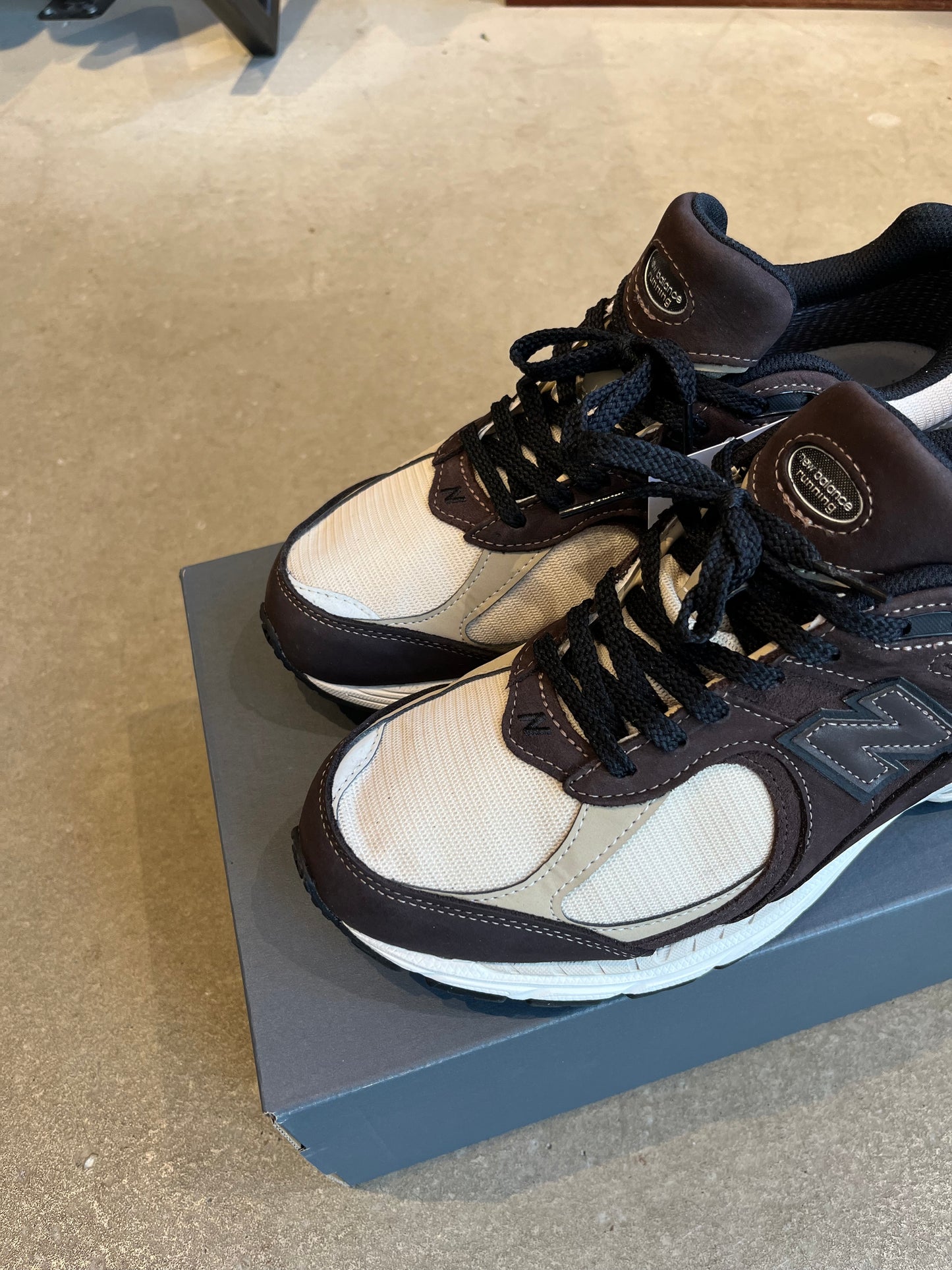 New Balance 2002R Coffee Brown Gore-tex 44