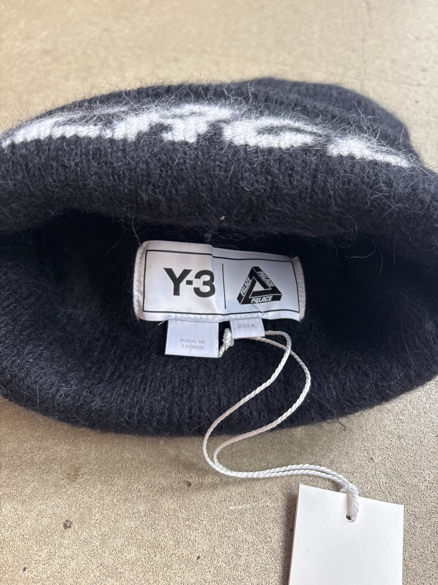 Palace Y-3 Beanie Black/White