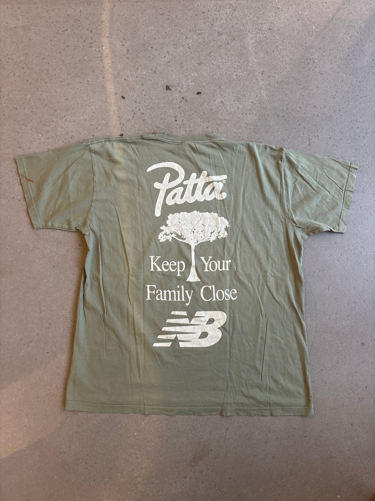 Patta x New Balance Keep Your Family Close Tee Khaki XXL