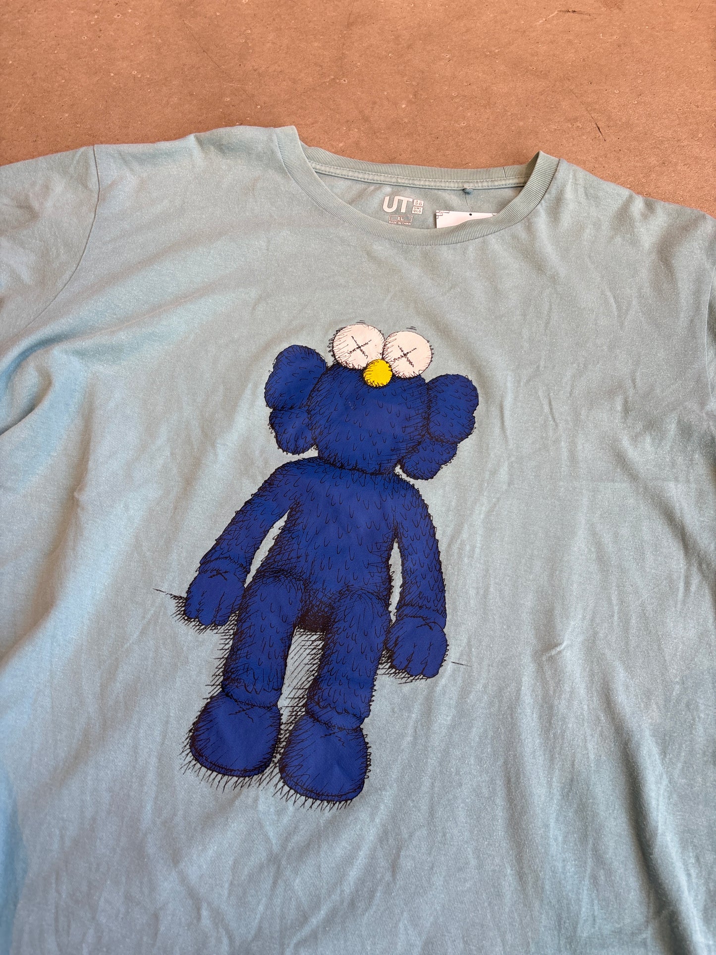 KAWS x Uniqlo Blue BFF Tee Blue XL