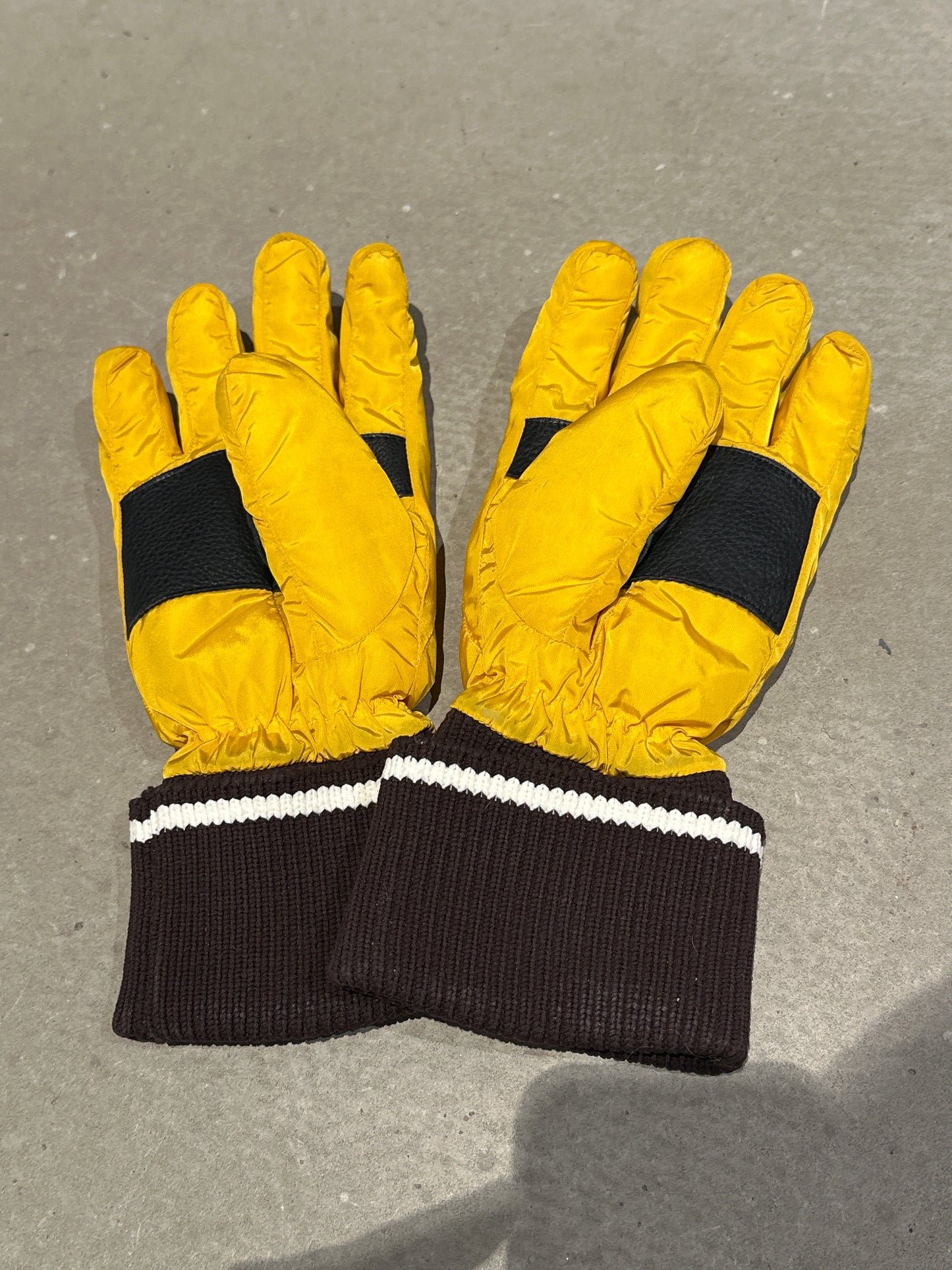 Prada Gloves Yellow S/M