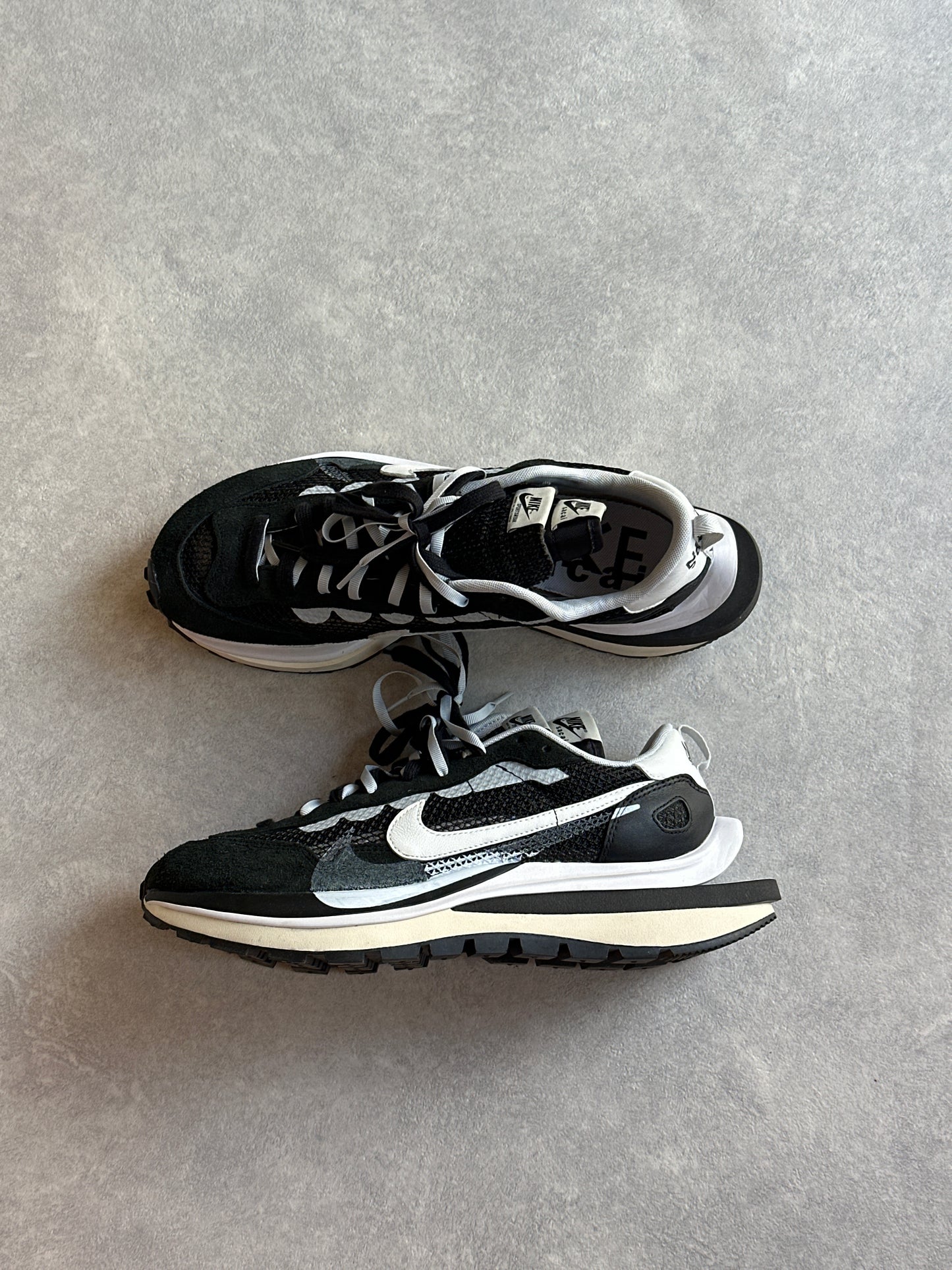 Nike Vaporwaffle / Sacai Black Summit white Size 46