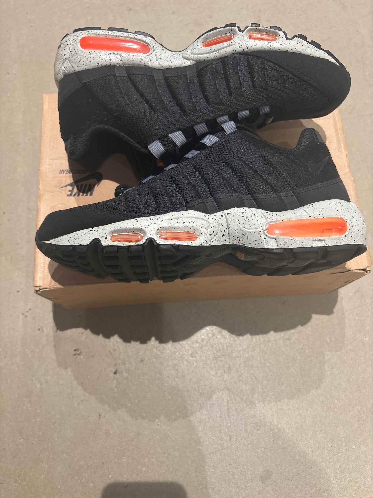 Nike Air Max 95 EM Honolulu Black 43