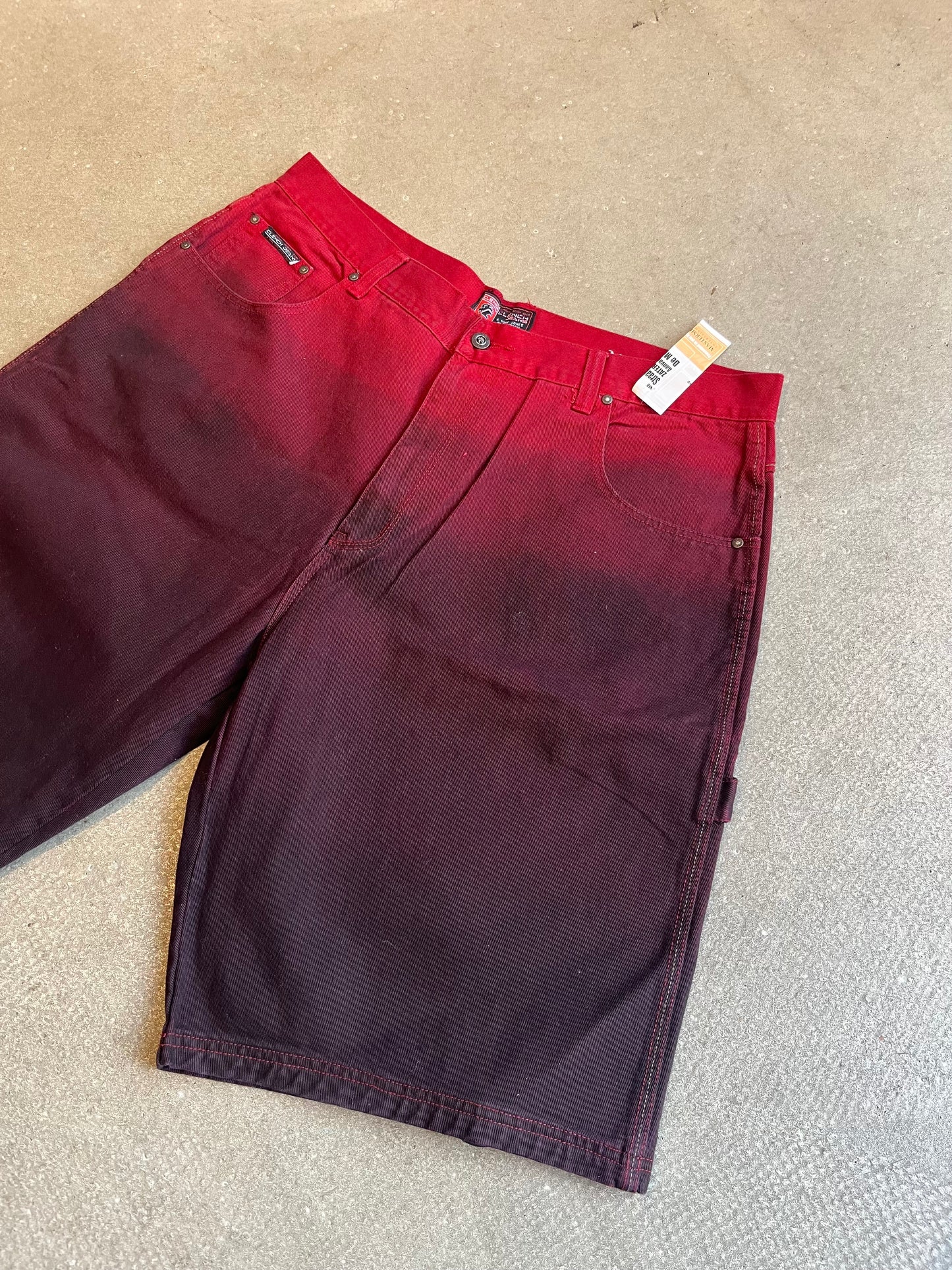 Clench Shorts Ombre Red