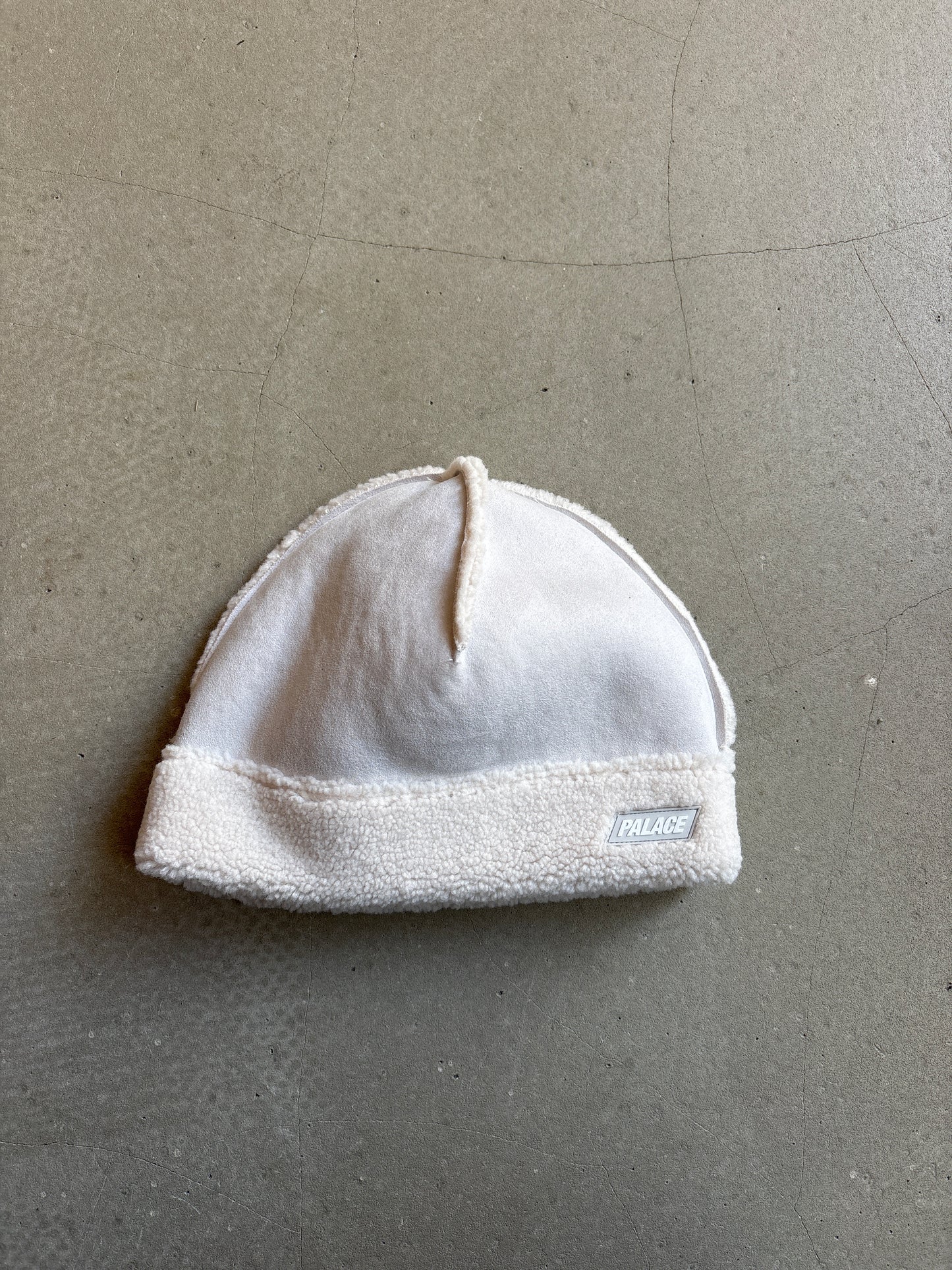 Palace Shearling Beanie 'Soft White'