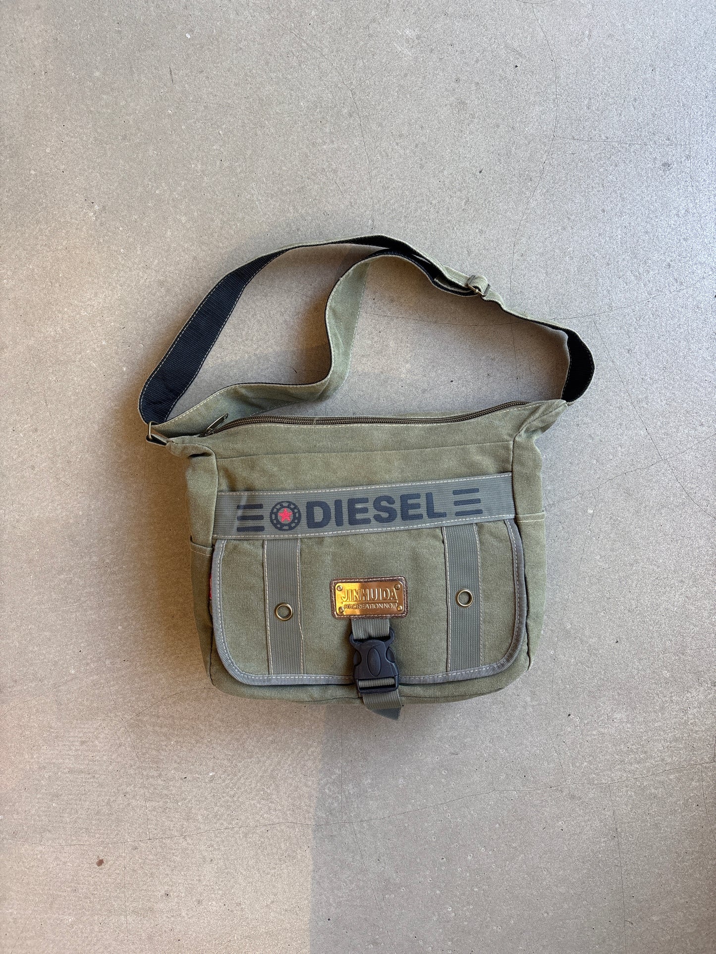 Diesel Jinhuda Green Army Bag Jinhuda