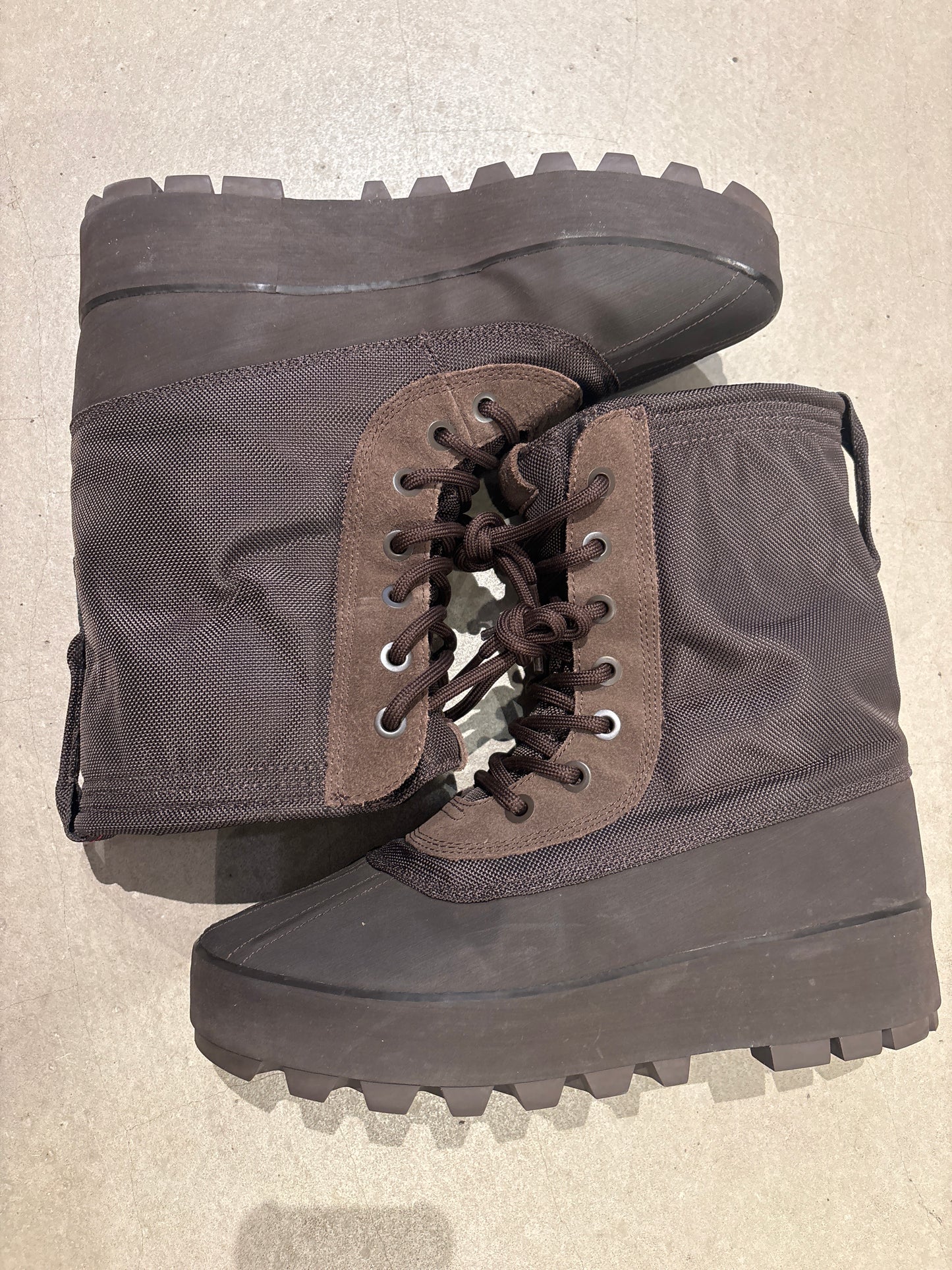 Adidas Yeezy 950 Chocolate 44