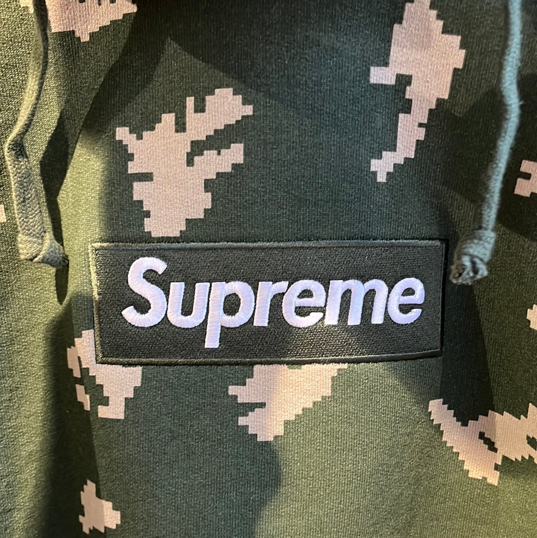 Supreme army outlet hoodie