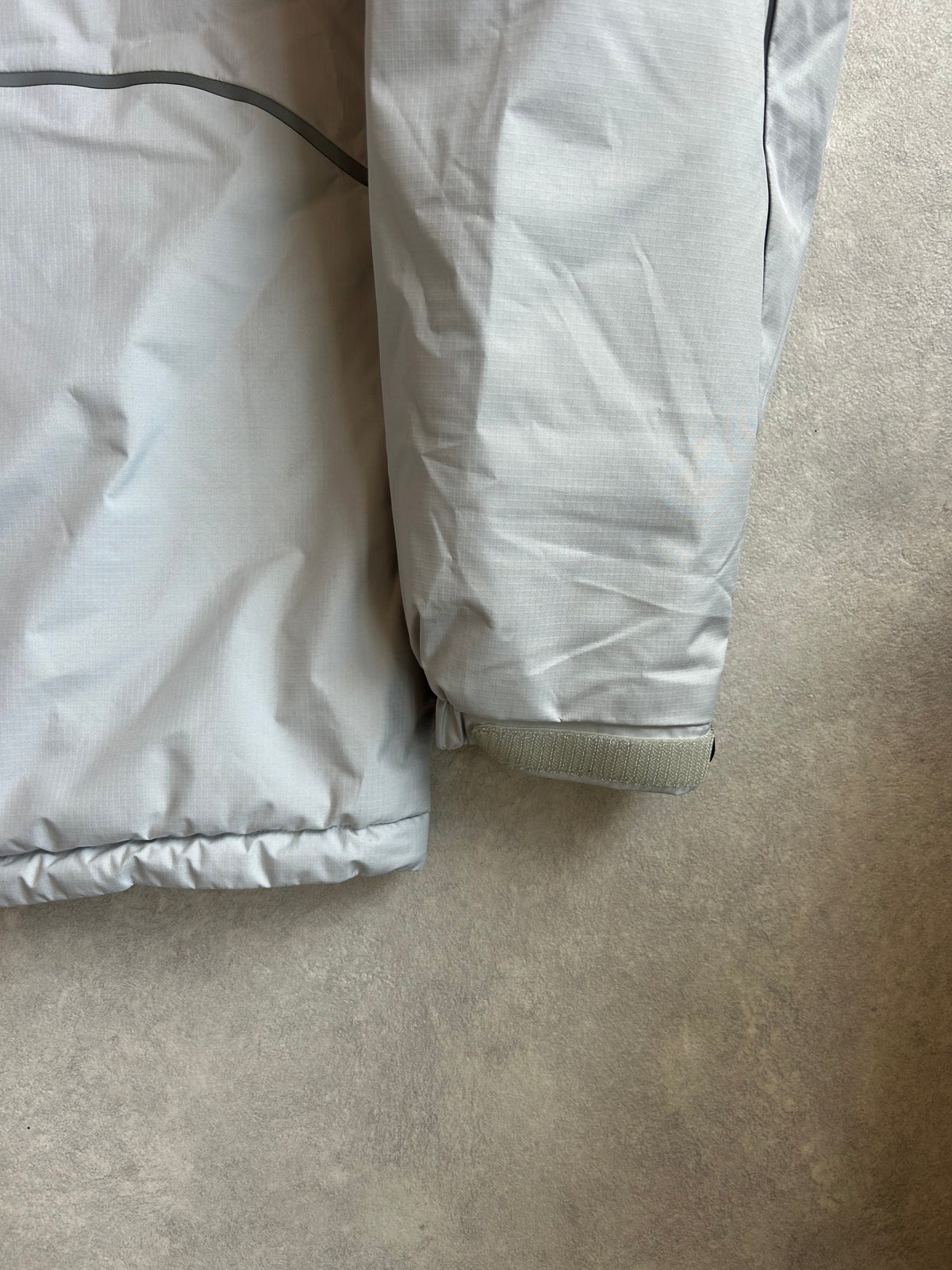 PALACE GORE-TEX WINDSTOPPER ILLUMINATOR JACKET CLOUD