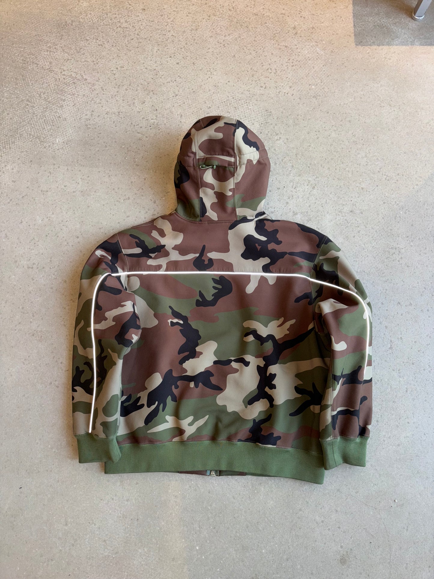 Supreme FW23 Gore-tex Windstopper Camo Medium