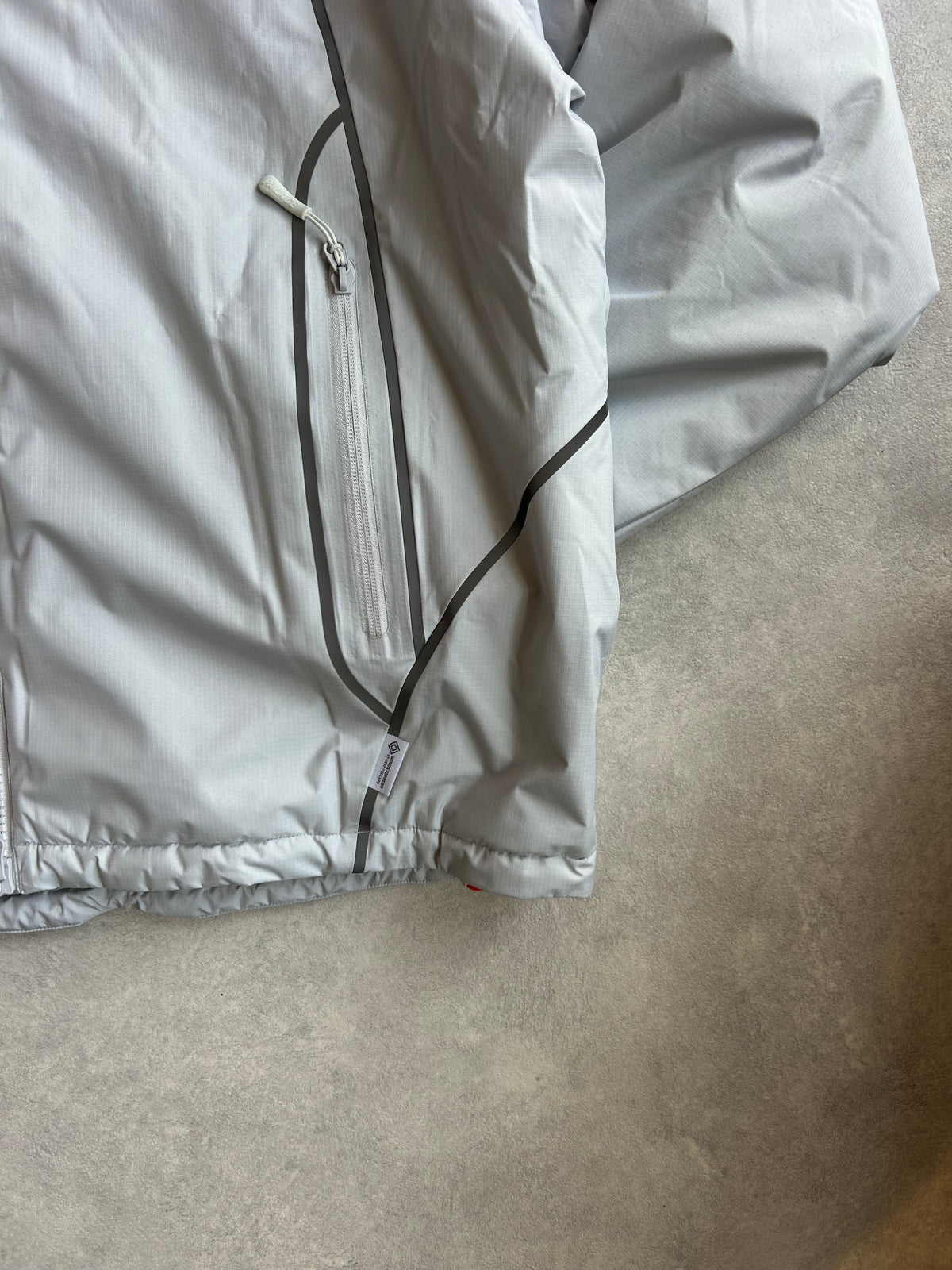 PALACE GORE-TEX WINDSTOPPER ILLUMINATOR JACKET CLOUD