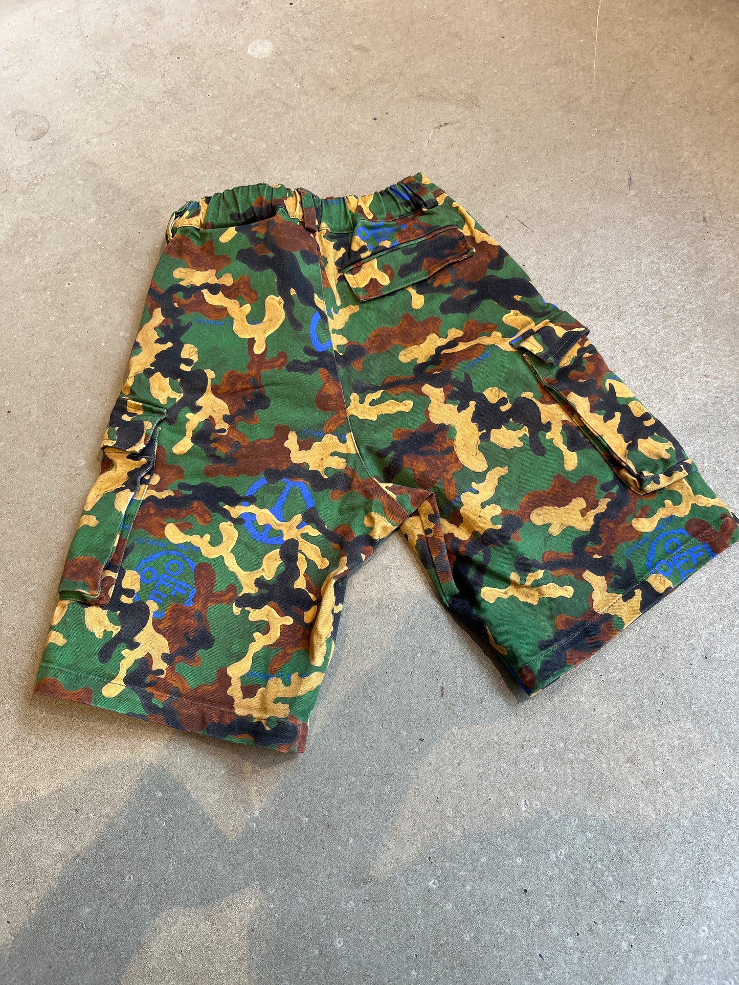 Off-White Kids Camo Shorts Green 12