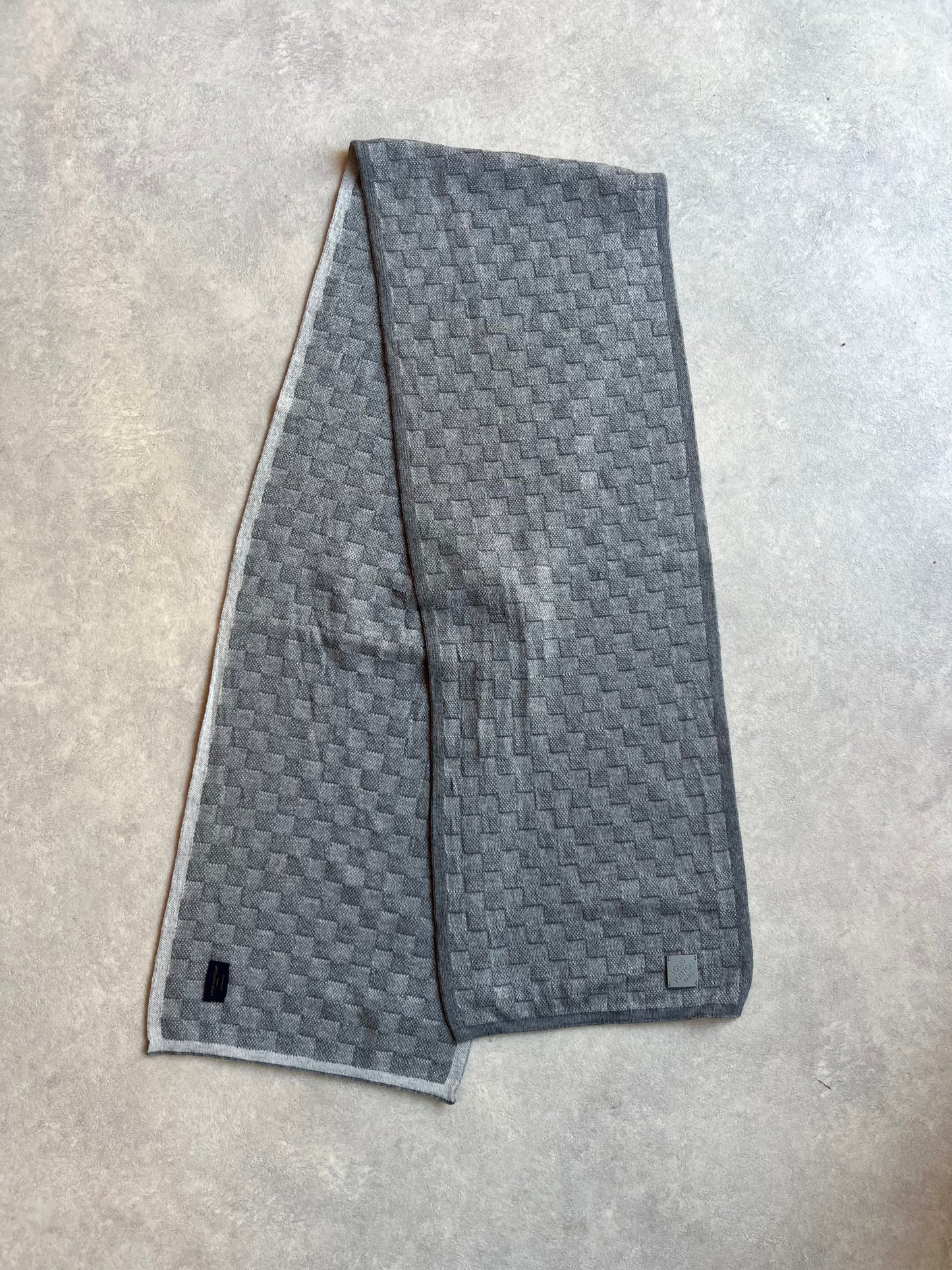 Louis Vuitton Neo Petit Damier Scarf