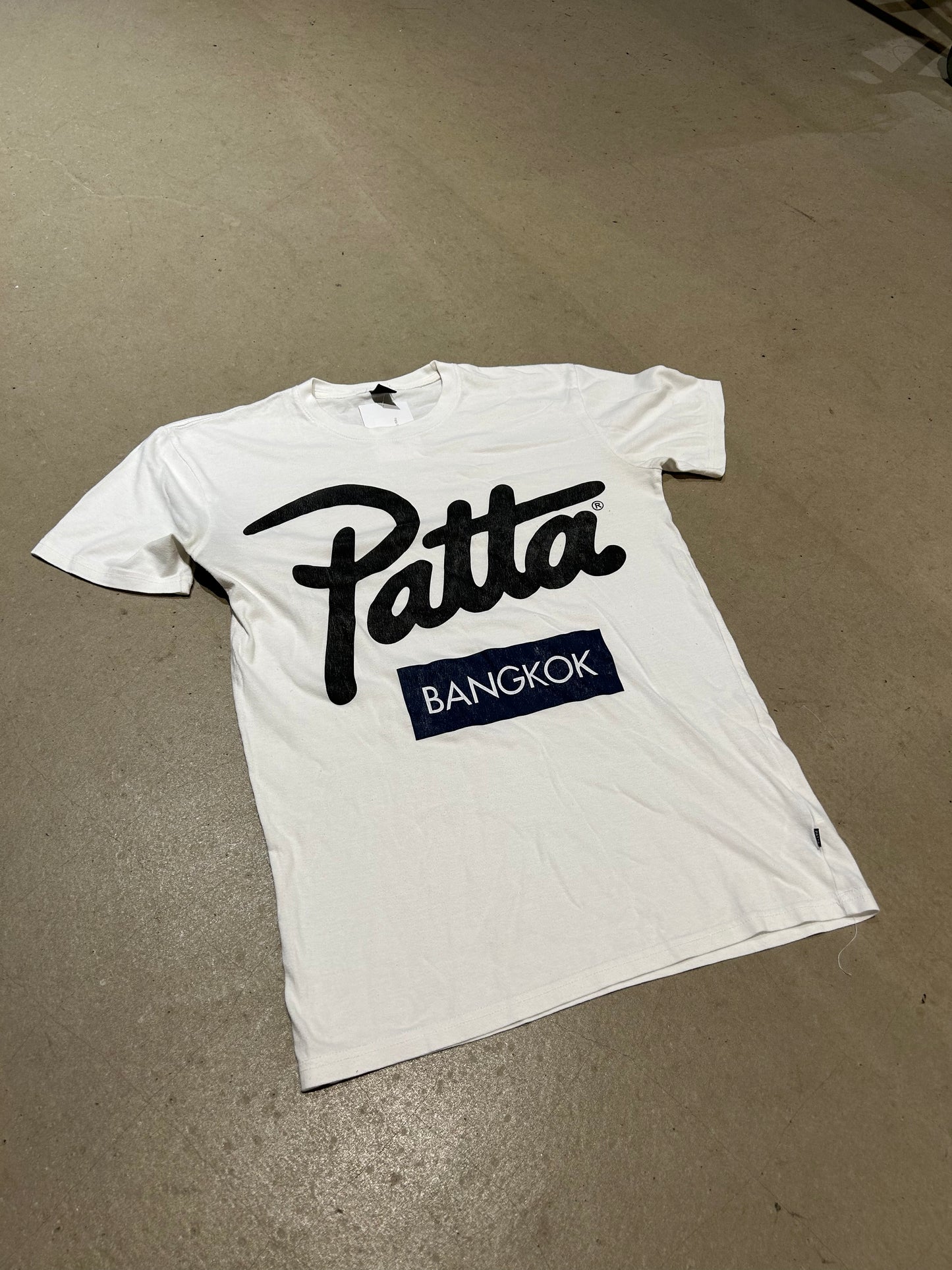 Patta Script Bangkok Tee White S