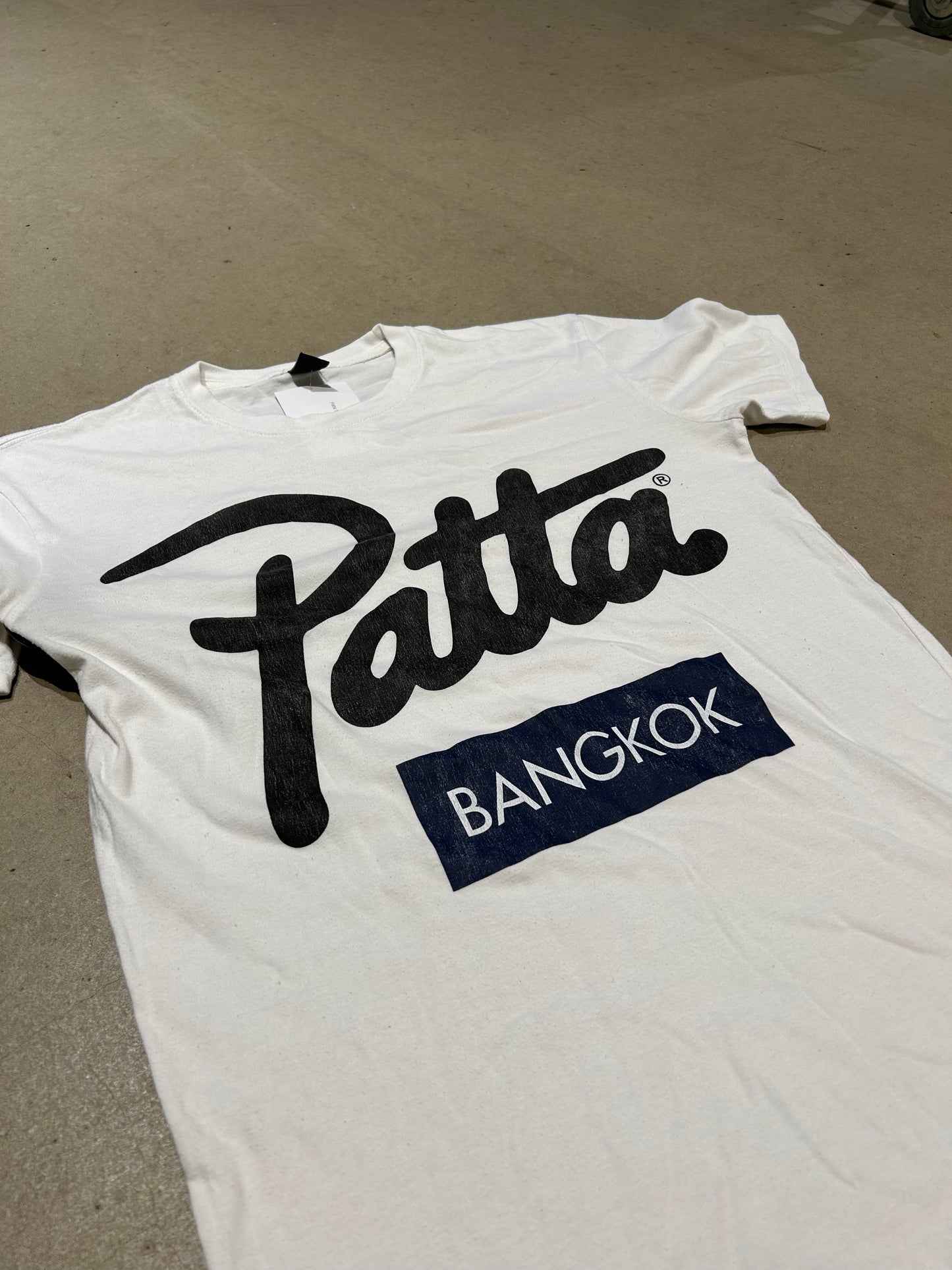 Patta Script Bangkok Tee White S