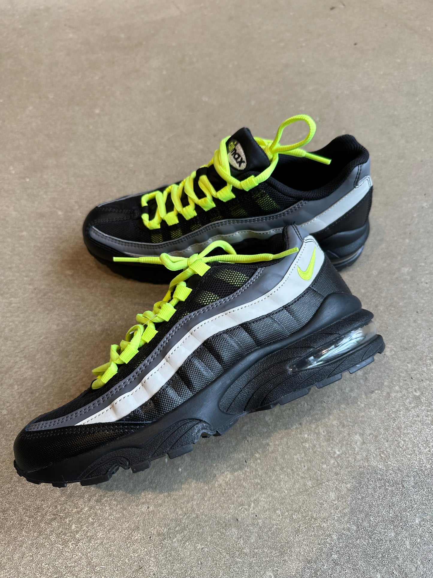 Nike Air Max '95 Black Volt EU 39