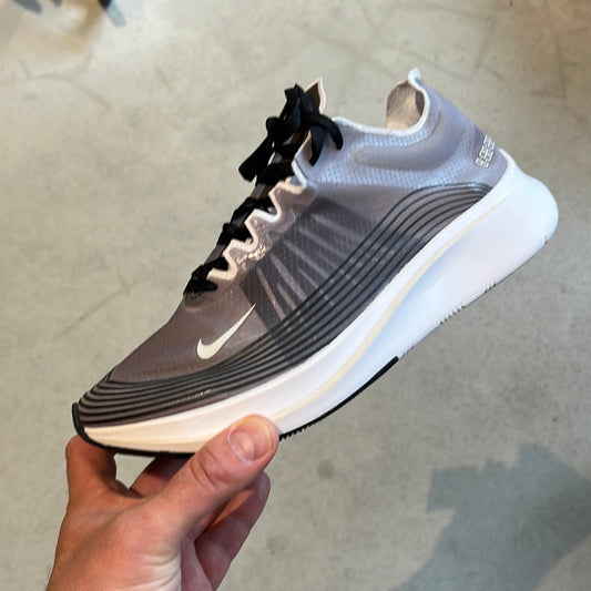 Nike Mens Zoom Fly EU 41