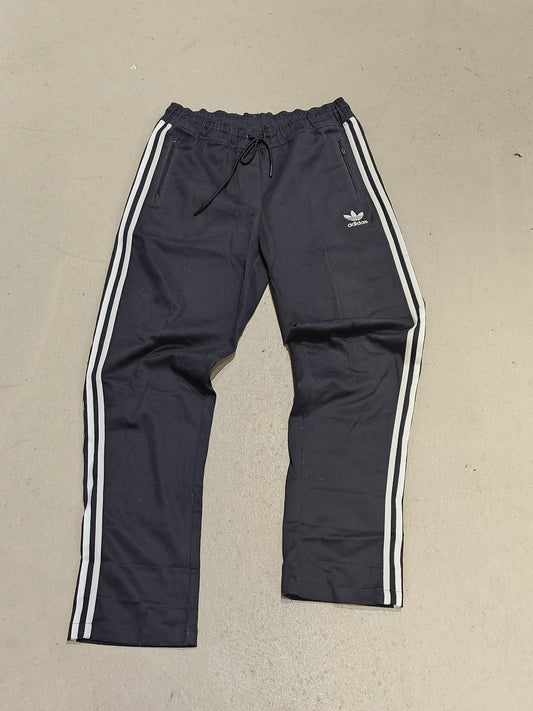 Adidas Straight Legged 3 Stripe Pants Medium