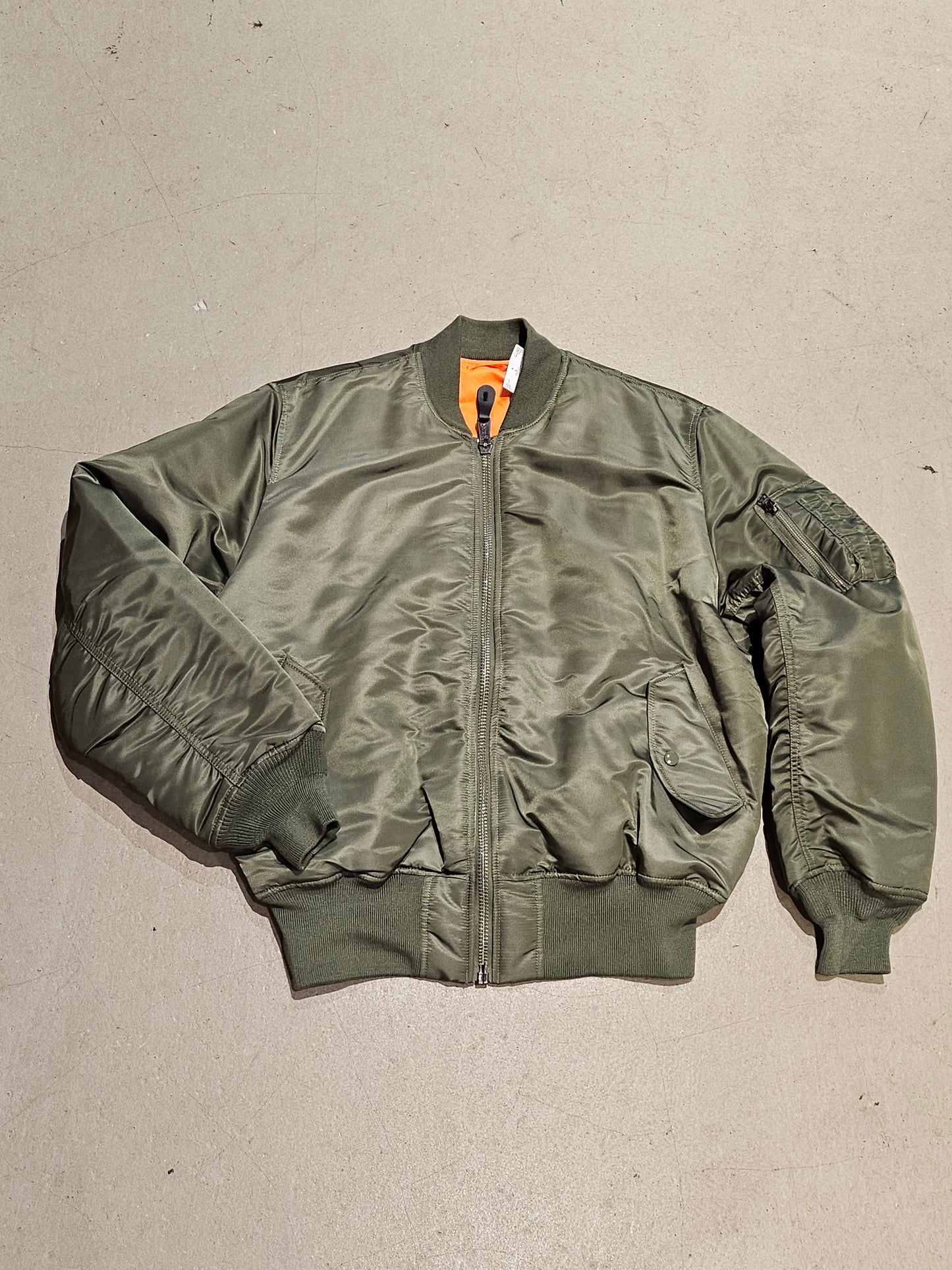 Alpha Industries Inc Bomber Jacket Green L