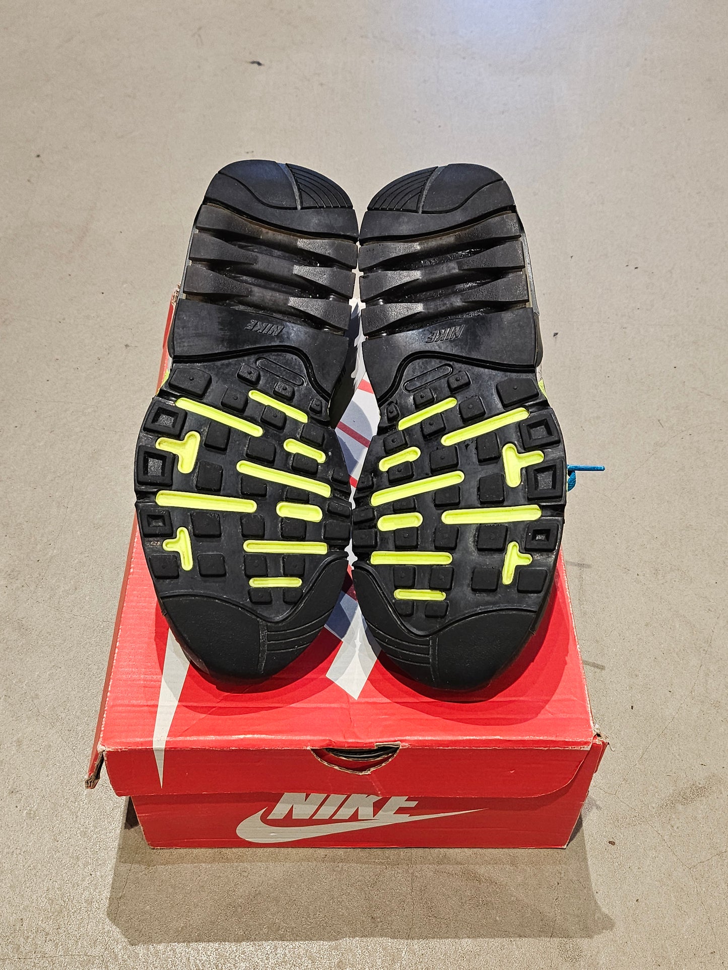 Nike Air Max 180 Terra  Green EU 42.5