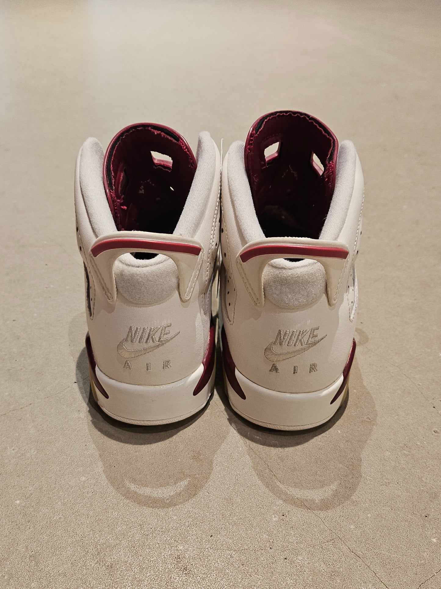 Jordan 6 Retro Maroon GS 38