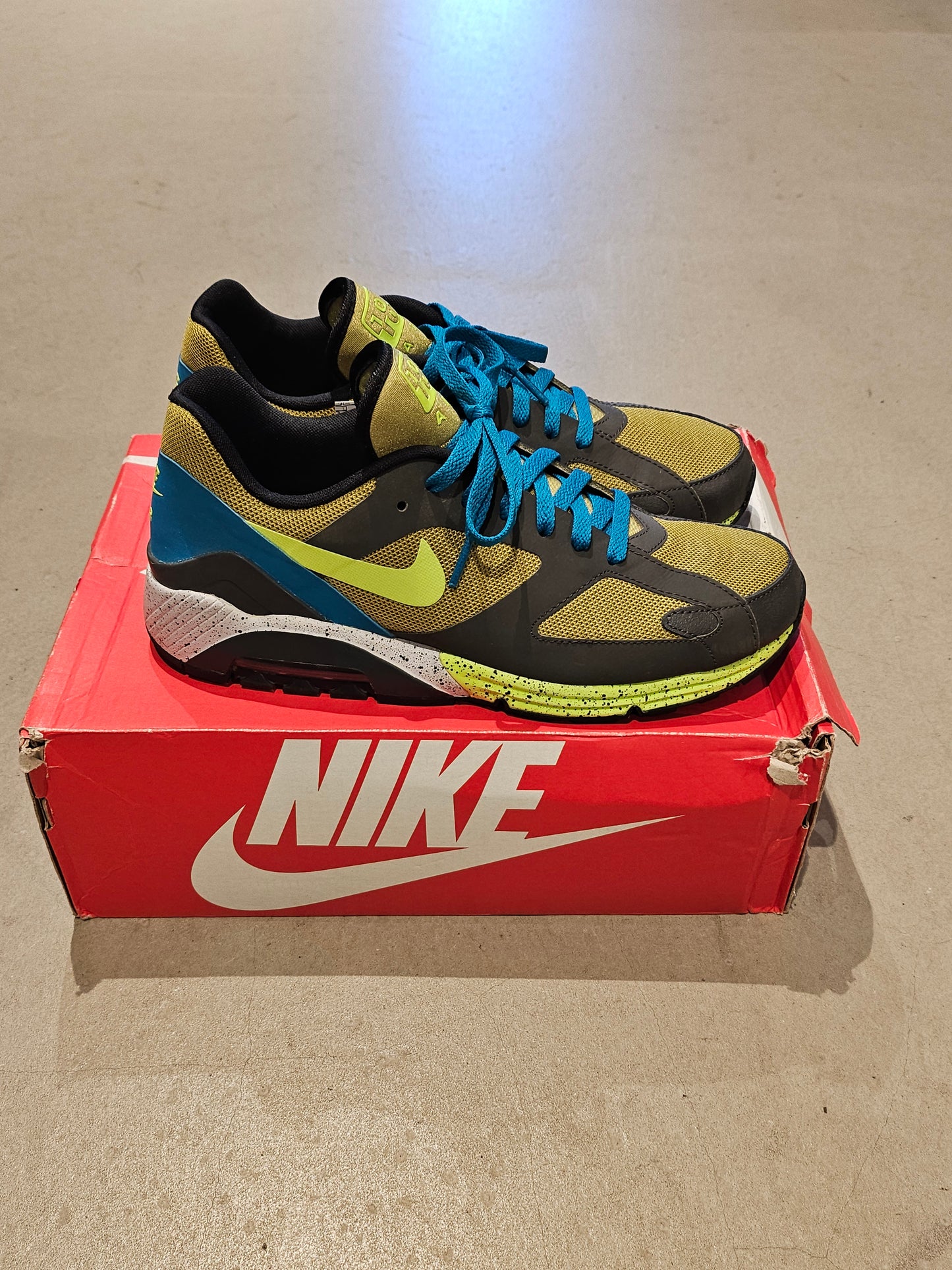 Nike Air Max 180 Terra  Green EU 42.5