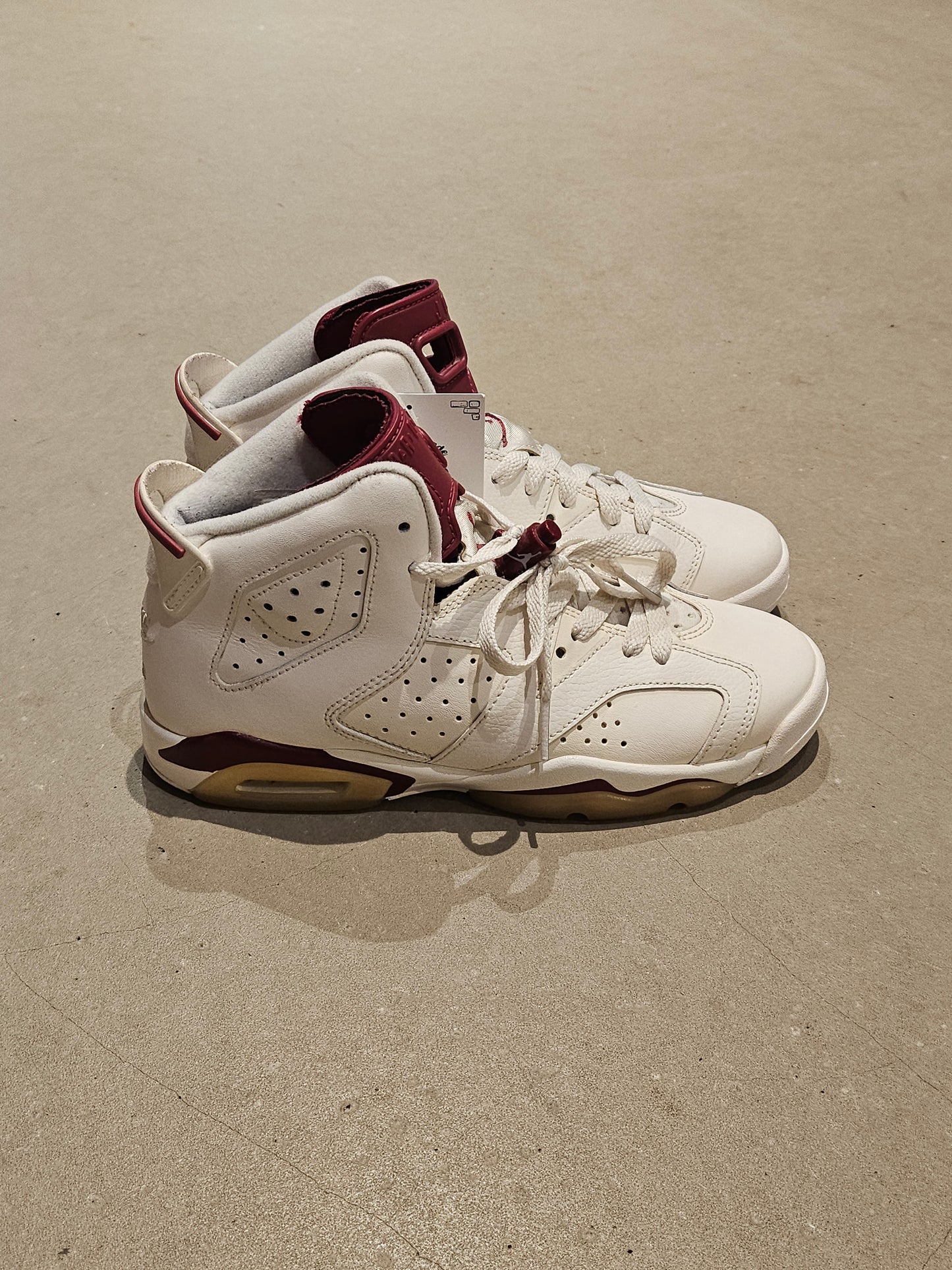 Jordan 6 Retro Maroon GS 38