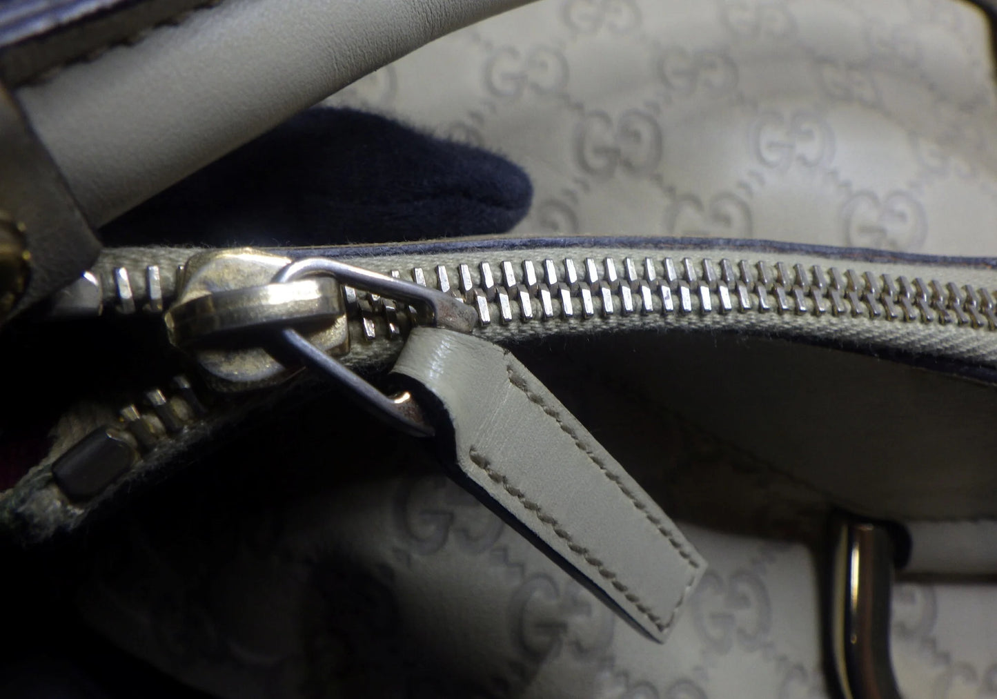 Gucci leather Abbey Line Shoulder Bag White/beige