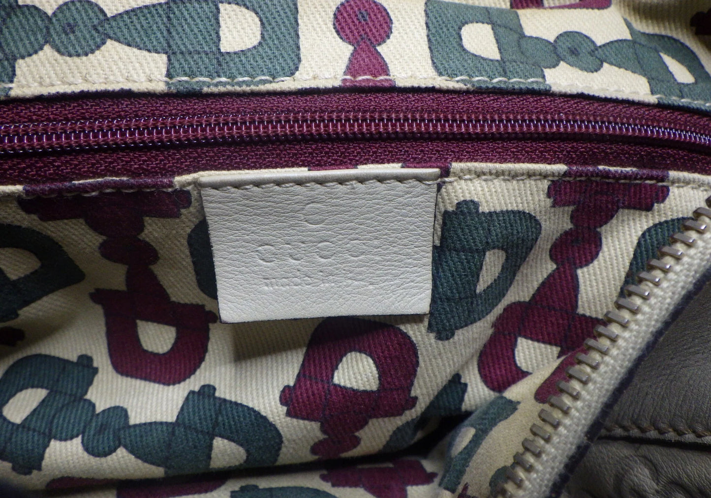 Gucci leather Abbey Line Shoulder Bag White/beige